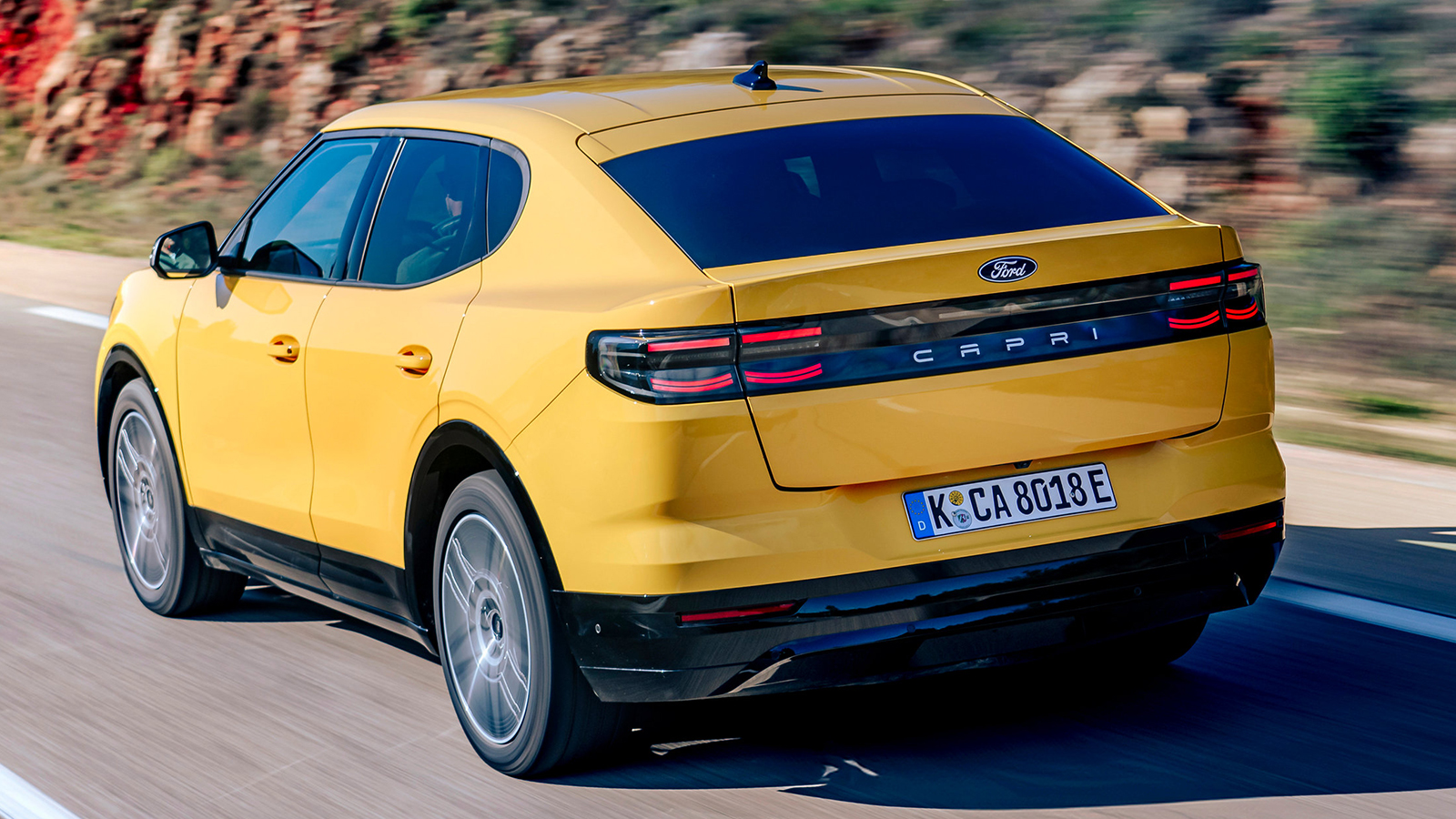 Ελλάδα: Εμφάνιση... έκπληξη για το Ford Capri στην έκθεση ΤΑΧΙ Show 2025